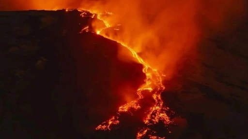 Etna Yanardağı'nda yeniden lav akışı meydana geldi