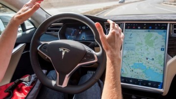 F1 pilotuna taş çıkarır: Tesla Otopilot, hayat kurtardı!