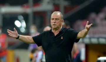 Fatih Terim, Altın Ayak Efsaneler Ödülü'nü aldı