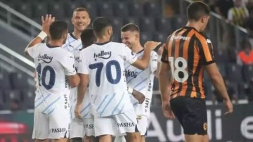 Fenerbahçe hazırlık maçında Hull City'yi 5-1 mağlup etti