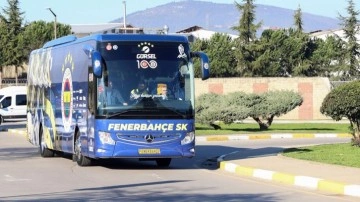 Fenerbahçe, Süper Kupa maçı için Suudi Arabistan'a gitti