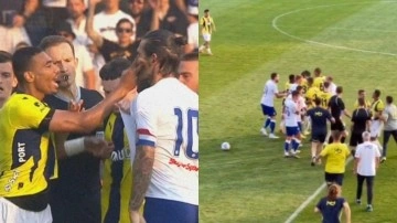 Fenerbahçeli futbolcular kavga etti! Mourinho sahaya girdi