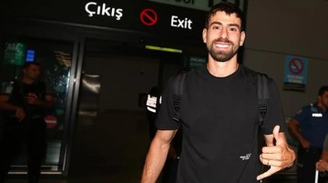 Fenerbahçe'nin yeni transferi Luan Peres, İstanbul'a geldi