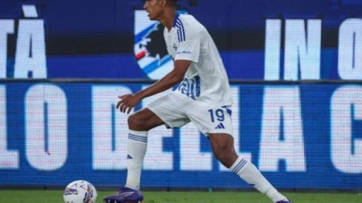 Futbolu bırakan Raphael Varane'a sürpriz görev