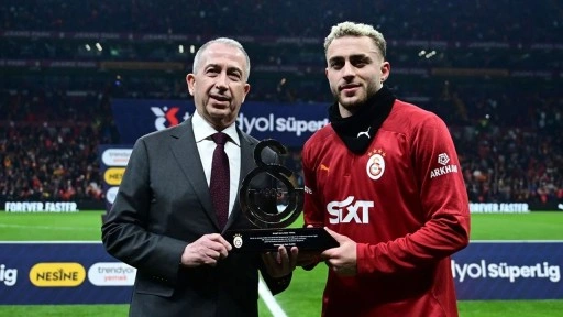 Galatasaray'dan Barış Alper Yılmaz'a plaket!