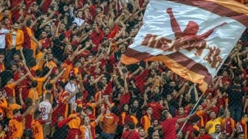 Galatasaray taraftarından olay pankart!