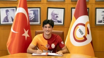 Galatasaray yeni transferini duyurdu! 3 yıllık sözleşme