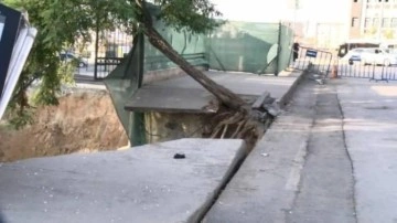 Gaziosmanpaşa'da hafriyat çalışmasında yol çöktü