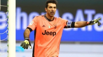 Gianluigi Buffon futbolu bıraktı