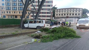 Giresun'da acı kaza! Fındık işçilerini taşıyan minibüs kaza yaptı: 1 ölü 13 yaralı