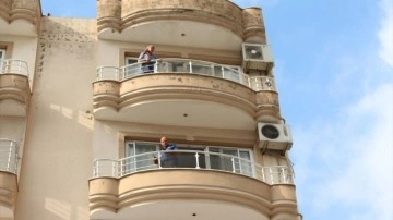 Hatay'da annesini balkondan atmaya çalışan zanlı gözaltına alındı