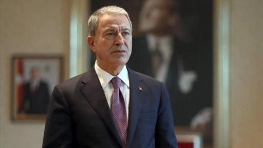 Hulusi Akar'dan 6 Şubat mesajı: Yaralarımızı sarmaya devam ediyoruz