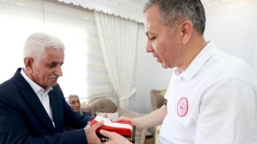 İçişleri Bakanı Ali Yerlikaya'dan Hakkari'de anlamlı ziyaret