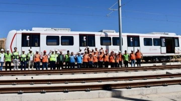 İlk yerli ve milli sürücüsüz metro aracı raylara indirildi!