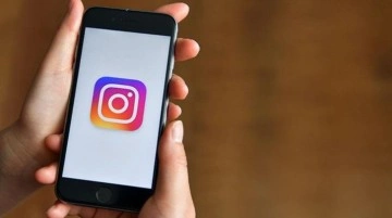 Instagram, Facebook ve Instagram'da mevcut olan yeniden paylaşma özelliğini getiriyor