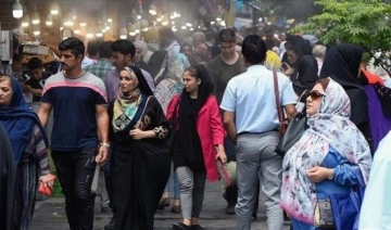 İran'da kadınlara abluka: Kıyafet kurallarını ihlal edenler kameralarla tespit edilecek