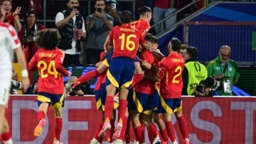 İspanya, geriye düştüğü maçta Gürcistan'ı farklı geçti