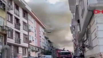 İstanbul Beyoğlu'nda 3 katlı binada yangın