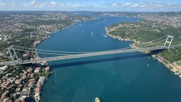 İstanbul Boğazı'nda gemi trafiği çift yönlü geçici olarak askıya alındı