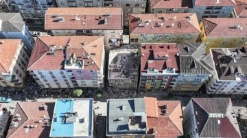 İstanbul'da 50 binden fazla eski bina, kendiliğinden çökebilir
