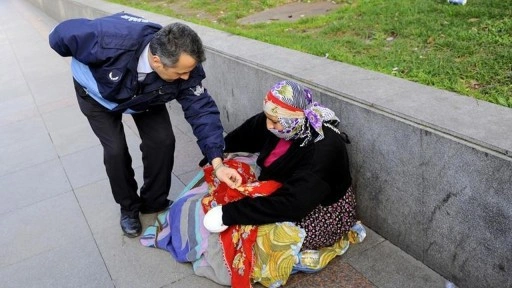 İstanbul'da çocukla dilenen 2 kadına savcılıktan büyük şok