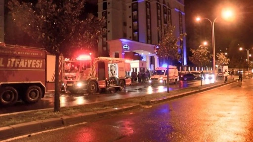 İstanbul'da elektrikli araç yandı, bina tahliye edildi