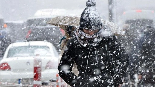 İstanbul'da kar yağışı ne kadar sürecek? İBB'den yeni açıklama geldi