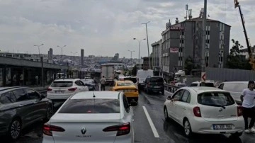 İstanbul'da korkunç kaza: D-100 Ankara istikameti trafiğe kapatıldı!