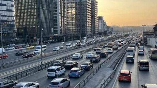 İstanbul’da trafik yoğunluğu yüzde 80’e ulaştı