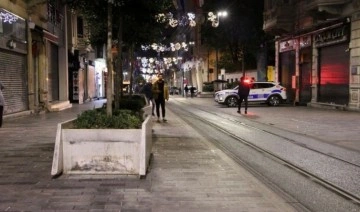 İstiklal Caddesi’nde oturaklar söküldü