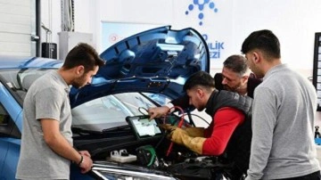 İTO yerli otomobil öncesi 'elektrikli araç tamiri' için eğitim süreci başlattı