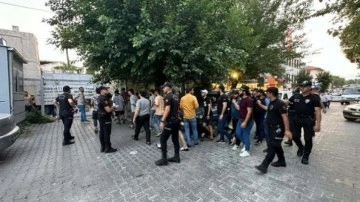 İzmir'de 120 kaçak göçmen yakalandı