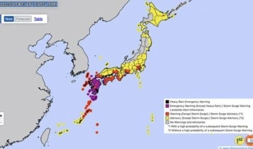 Japonya’yı Nanmadol tayfunu vuruyor