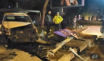 Kadıköy'de 3 otomobilin birbirine girdiği kazada yarış iddiası: 3 yaralı