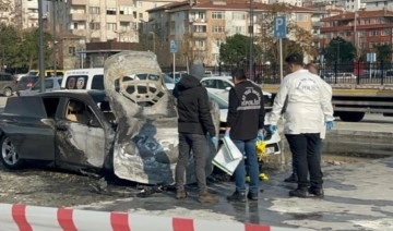 Kadıköy’de hastane otoparkında otomobil alev alev yandı