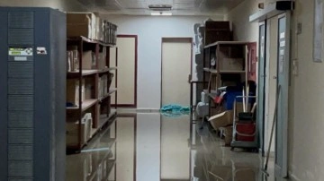 Kars'ta sağanak: Hastanenin bodrum katını su bastı