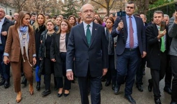 Kemal Kılıçdaroğlu, çocuğa istismarı Adalet Bakanlığı önünde protesto etti