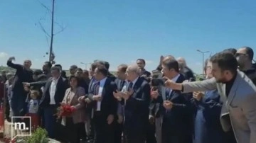 Kemal Kılıçdaroğlu Fatiha okurken Adıyaman'da tepkiyle karşılaştı: Bu Fatiha bilmiyor ki!..