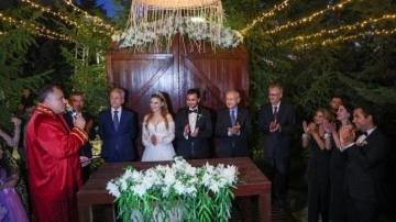 Kılıçdaroğlu nikah şahitliğini yaptı