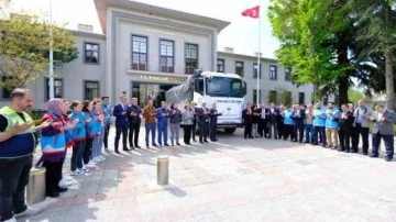 Kırklareli'nden deprem bölgesine yardımlar sürüyor