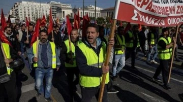 Komşu yangın yeri! On binlerce kişi hayat pahalılığını protesto etmek için greve gitti