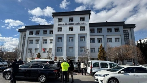 Konya'da dekan yardımcısını silahla yaralayıp kendini de vuran öğrenci hastanede öldü