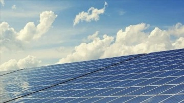 Küresel güneş enerjisi kurulu kapasitesinin yıl sonunda 2 teravatı aşması bekleniyor