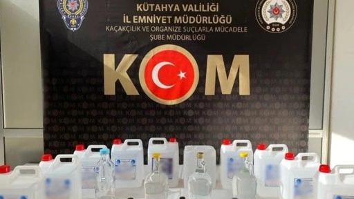 Kütahya'da sahte alkol operasyonu! 55 litre etil alkol ele geçirildi