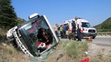 Kütahya'da yolcu otobüsü şarampole devrildi: 5 yaralı