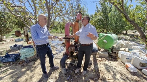 Kuyulardan tuzlu su çıkması çiftçileri korkuttu