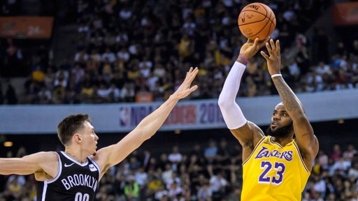 LeBron James tarih yazmaya devam ediyor