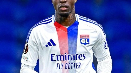 Lyon'dan Zaha'ya büyük şok! Kadro dışı kaldı