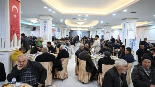 Malatya Büyükşehir Belediyesi'nin iftar sofraları büyük ilgi görüyor