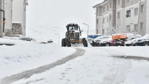 Malatya'da 320 mahalle yolu kardan kapandı